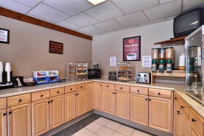 Quality Inn & Suites リンカーン エクステリア 写真