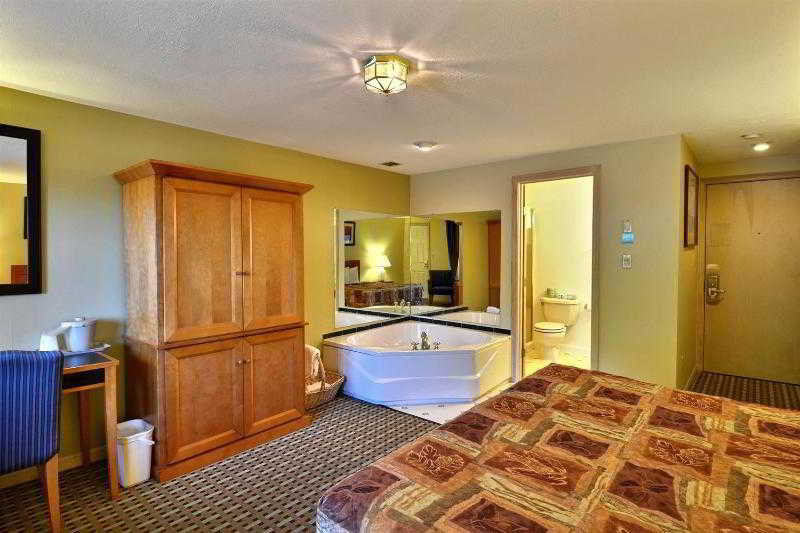 Quality Inn & Suites リンカーン エクステリア 写真